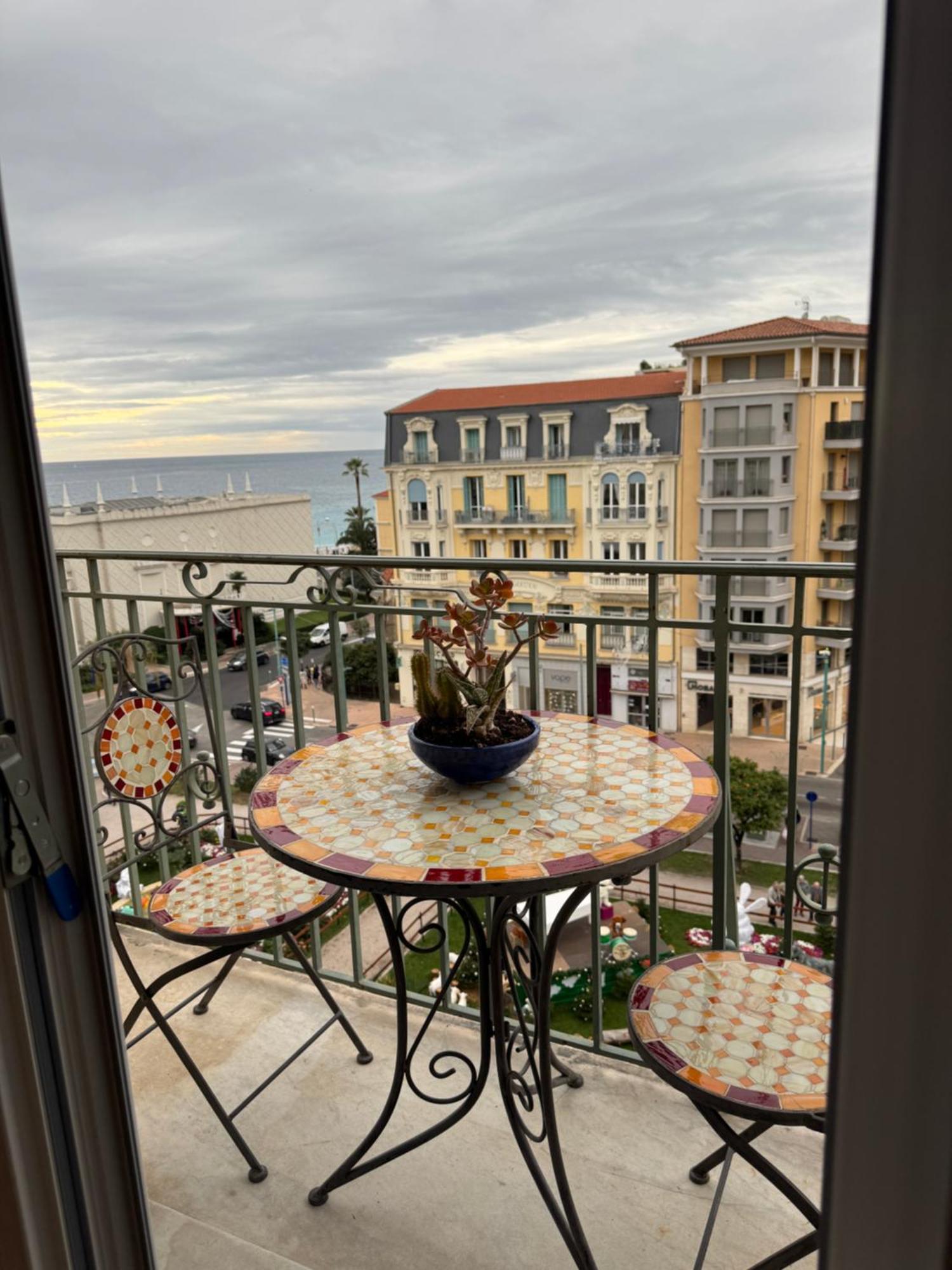 Menton Centre Vue Imprenable Sur Mer Et Jardin Bioves Buitenkant foto